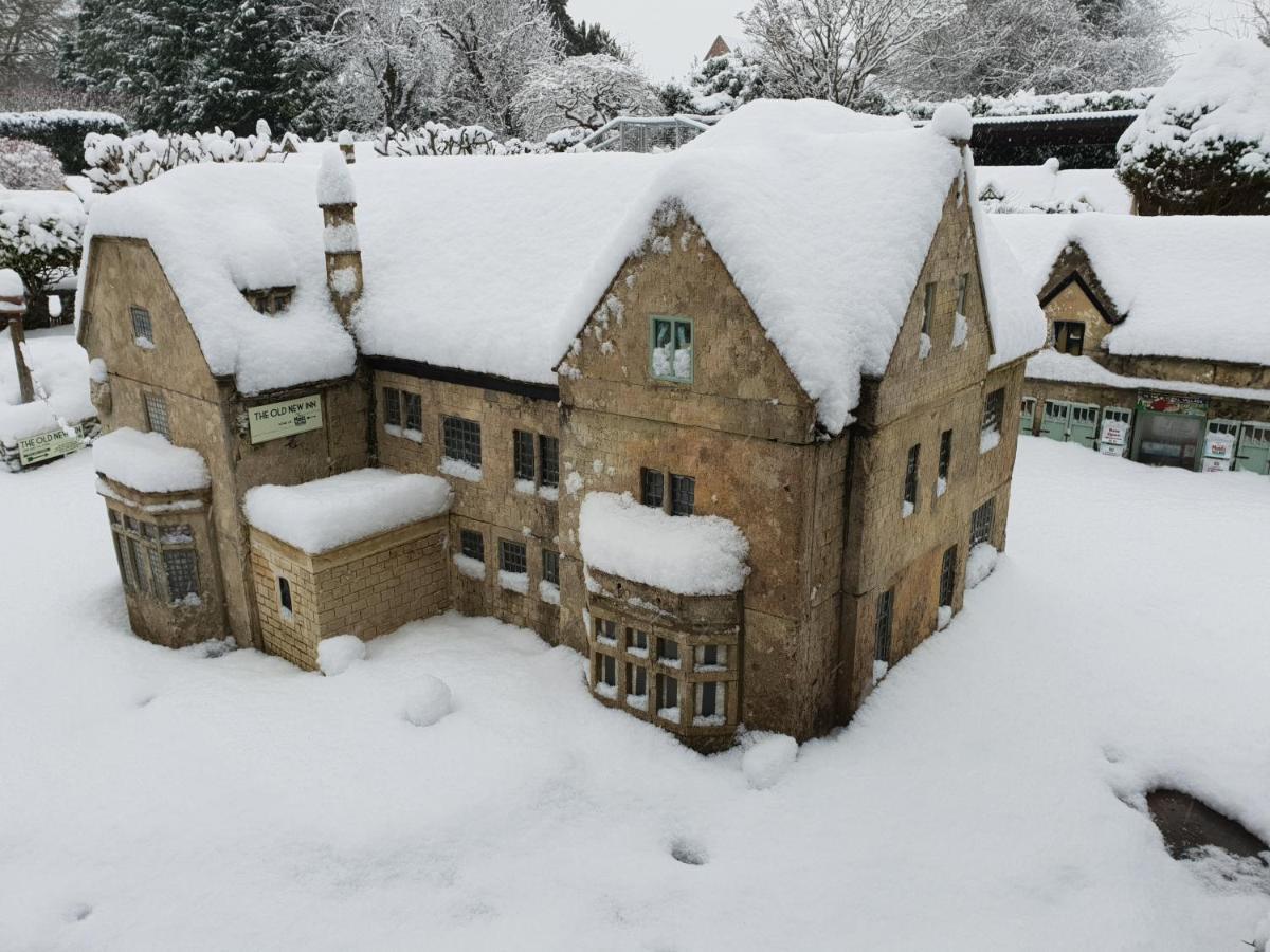 The Old New Inn Bourton-on-the-Water Екстериор снимка